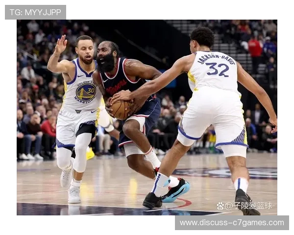 NBA焦点大战升级巨星对决引爆新赛季格局巨变东西部争霸暗流涌动 NBA焦点大战升级巨星对决引爆新赛季格局巨变东西部争霸暗流涌动