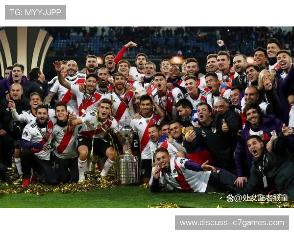 考文垂俱乐部的百年风云与英格兰足坛传奇之路探索几代球迷荣耀记忆 考文垂俱乐部的百年风云与英格兰足坛传奇之路探索几代球迷荣耀记忆