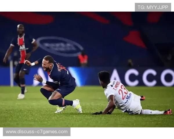 豪门对决引爆转会市场风云再起新赛季格局生变球星去向成最大悬念