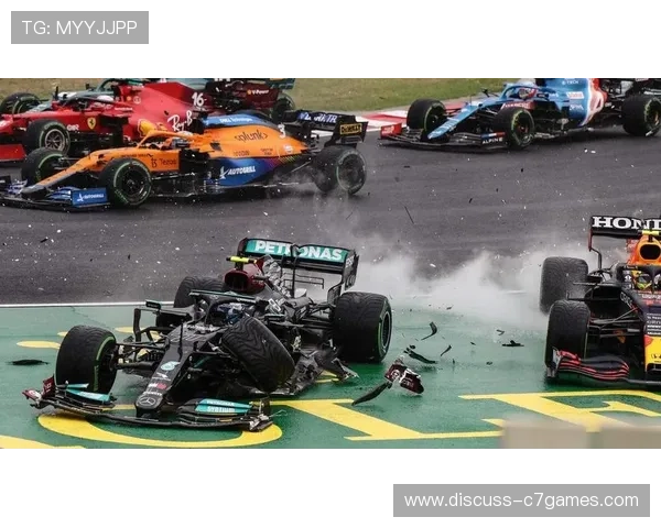 F1赛季激烈角逐顶级车队表现曝光 新兴车手逐步崭露头角 F1赛季激烈角逐顶级车队表现曝光 新兴车手逐步崭露头角