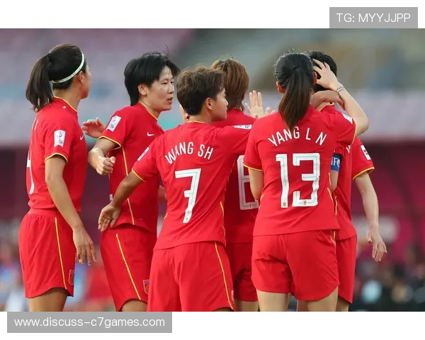 世界杯赛场惊现逆转奇迹,中国球员奋力拼搏赢得观众喝彩 世界杯赛场惊现逆转奇迹,中国球员奋力拼搏赢得观众喝彩