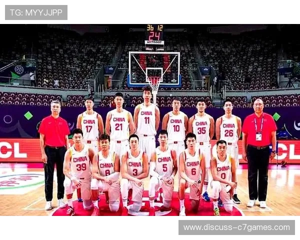 中国篮球联赛新赛季揭幕战精彩纷呈 多支球队强势崛起引发热议 中国篮球联赛新赛季揭幕战精彩纷呈 多支球队强势崛起引发热议