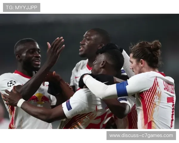 德甲劲旅和睦法兰克福俱乐部历史传承与崛起之路全景解析 德甲劲旅和睦法兰克福俱乐部历史传承与崛起之路全景解析